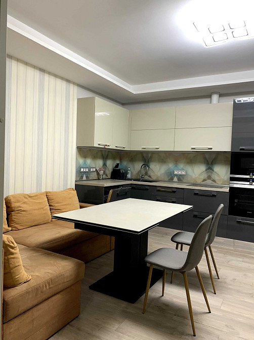 Оренда затишної квартири на вулиці Анни Ахматової, 22 Киев - изображение 1