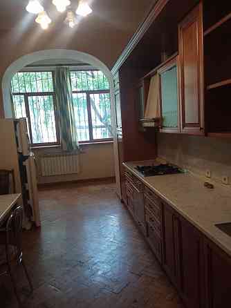 3 комн в центре у моря 2 этаж газ можно животное длительно Одесса