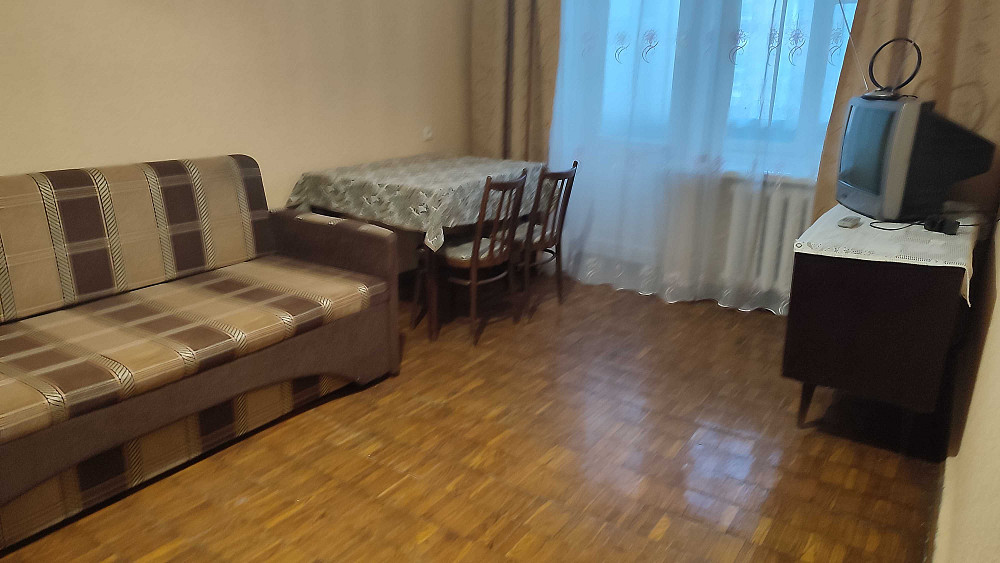 Оренда трикімнатної квартири на Привокзальній Київ - зображення 2