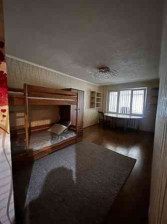 Трьох кімнатна квартира студія на Героїв УПА Кременчук