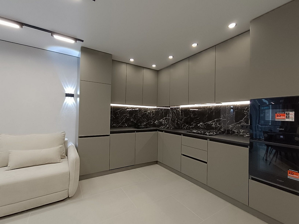 Стильна 2х кімнатна квартира з якісним ремонтом ЖК Фемелі Плаза Ивано-Франковск - изображение 2