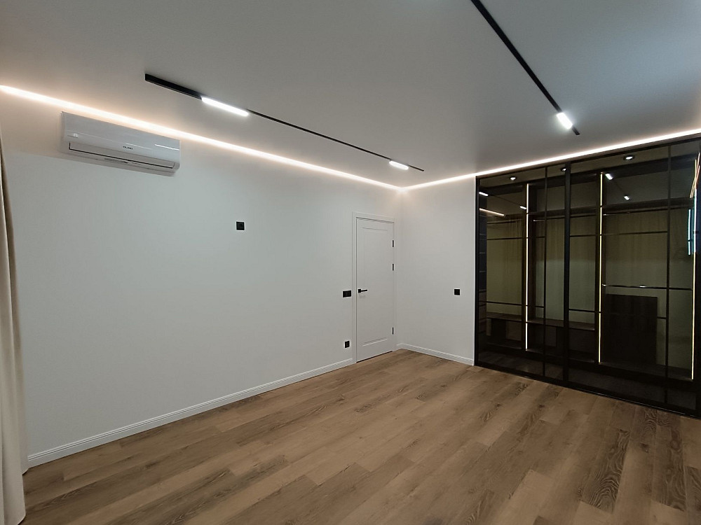 Стильна,простора 2х кімнатна квартира в центрі міста Івано-Франківськ - зображення 6