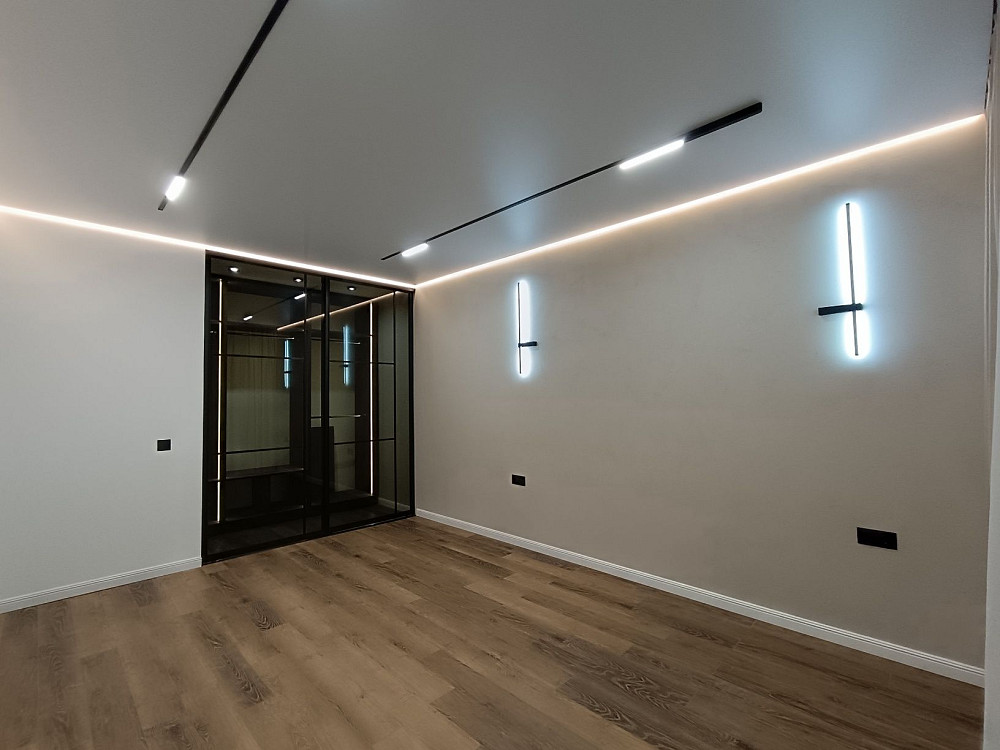 Стильна,простора 2х кімнатна квартира в центрі міста Івано-Франківськ - зображення 5