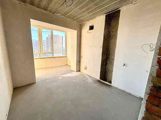 Квартира поряд зі школою, вже готова до ремонту! Буча Буча