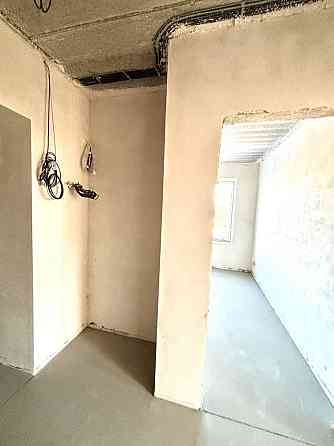 Квартира поряд зі школою, вже готова до ремонту! Буча Буча