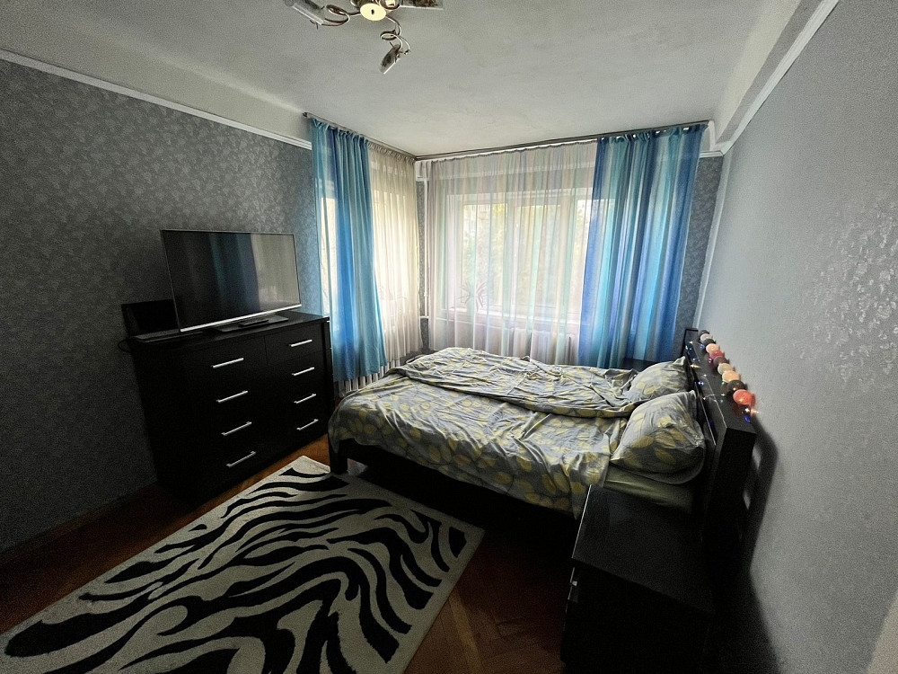 Продам 2 кімнатну квартиру Власник на Верховної Ради Київ - зображення 1