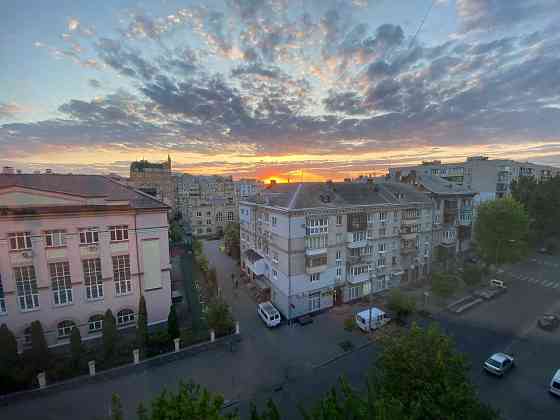 1-но кім. у історичній частині Подолу, шукає свого нового господаря. Київ