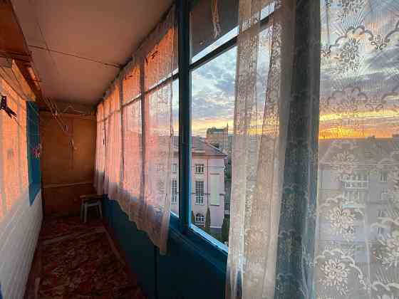 1-но кім. у історичній частині Подолу, шукає свого нового господаря. Київ