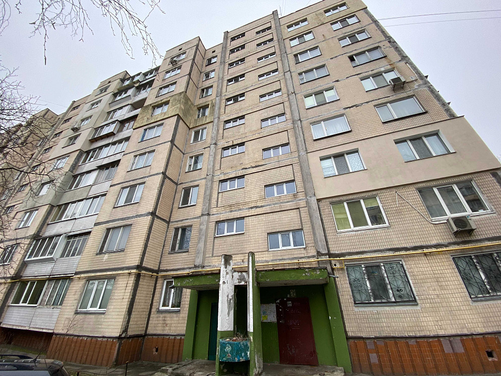 1-но кім, 32 м2, Гуменної Докії(Смолича Юрія) під ремонт по супер ціні Киев - изображение 2