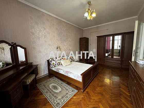 Продаж 4-х кім.квартири по вул. Івана Франка Львов