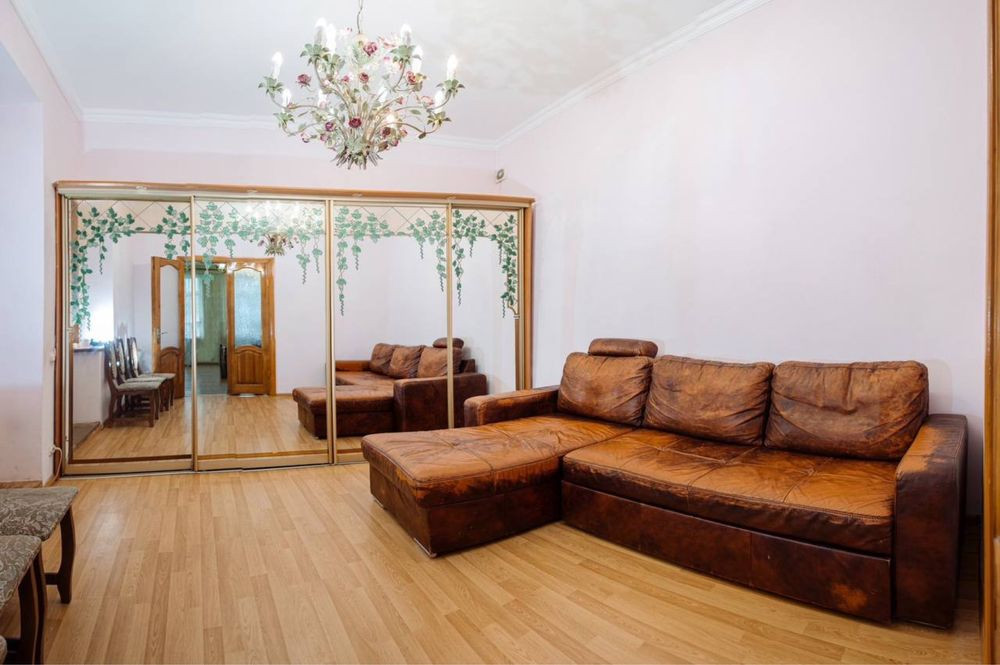 Орендав квартири в центрі міста Дрогобич - зображення 1