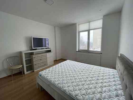 Здається 1- но кімнатна новобудова р-н Майдану Черновцы