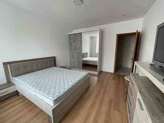 Здається 1- но кімнатна новобудова р-н Майдану Черновцы