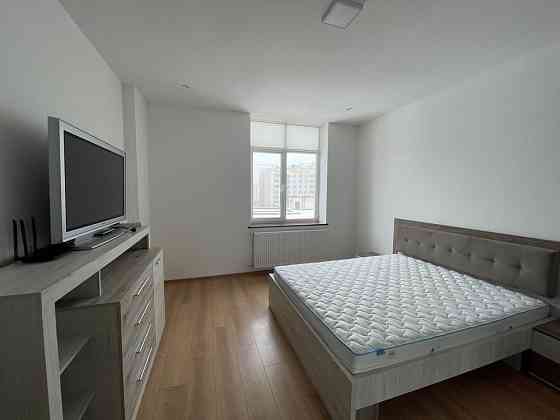 Здається 1- но кімнатна новобудова р-н Майдану Черновцы