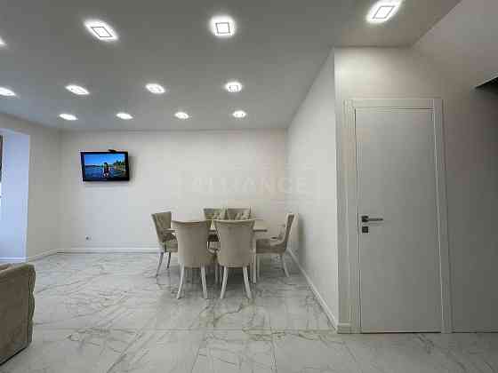 Шикарна квартира з ремонтом поблизу озера Івано-Франківськ