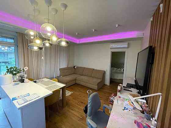 Липинка. Данченка, 26. 2кімнатна квартира з ремонтом. 71квм. 2 поверх Киев