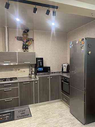 Продам  4х-комнатную квартиру с  мебелью Кам`янське (Запорізька обл.)