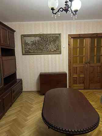 Здам двокімнатну квартиру по вулиці київська 12 школа Ровно