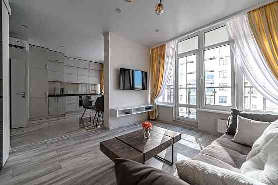 Светлая квартира в 36 жемчужине Одесса