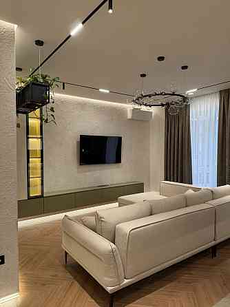 2 кімнатна квартира з дизайнерським ремонтом біля озера ЖК Липки Івано-Франківськ