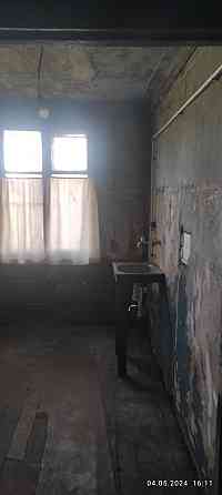 Продам квартиру трикімнатну 