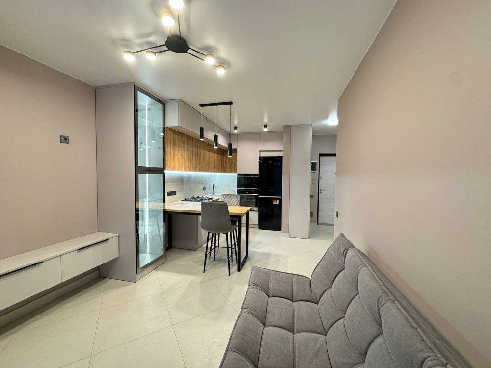 Ексклюзивна 1-кімнатна в центрі!Вул.Нац.Гвардії Івано-Франківськ - зображення 1