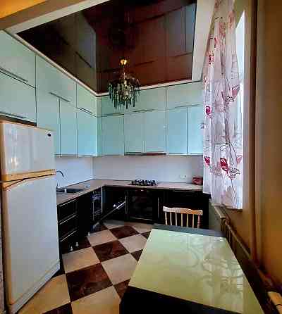 Сталінка з кап ремонтом поряд з Гольдберігівською церквою Харьков