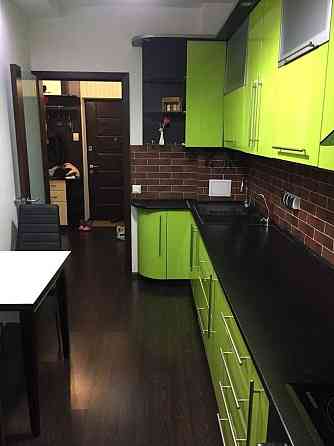 Гаряча пропозиція! Однокімнатна квартира змеблями та технікою!Є балкон Киев