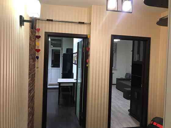 Гаряча пропозиція! Однокімнатна квартира змеблями та технікою!Є балкон Киев