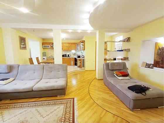 Продаю велику квартиру 3к100м2 Киів Деснянський Рейгана34 Киев