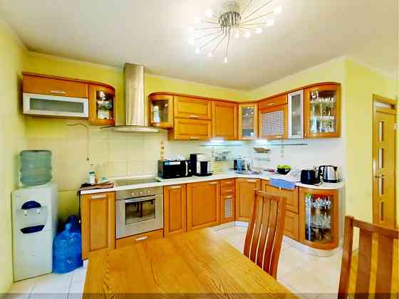 Продаю велику квартиру 3к100м2 Киів Деснянський Рейгана34 Киев