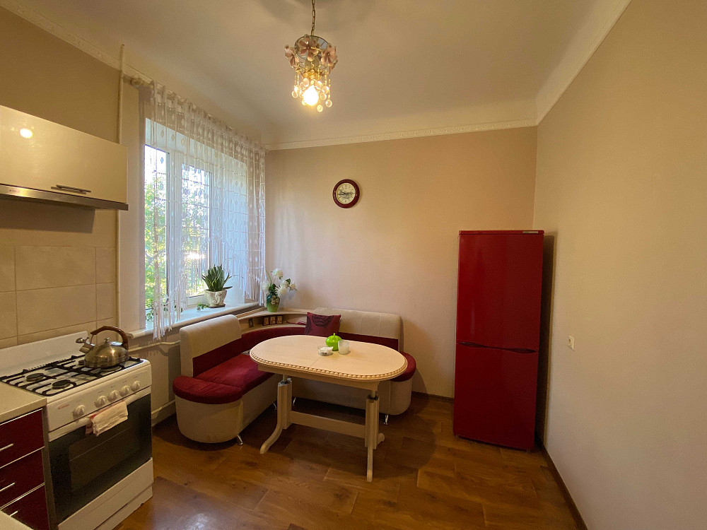 Продам 3 к.кв в Чугуеве (тихий центр города) Чугуев - изображение 1