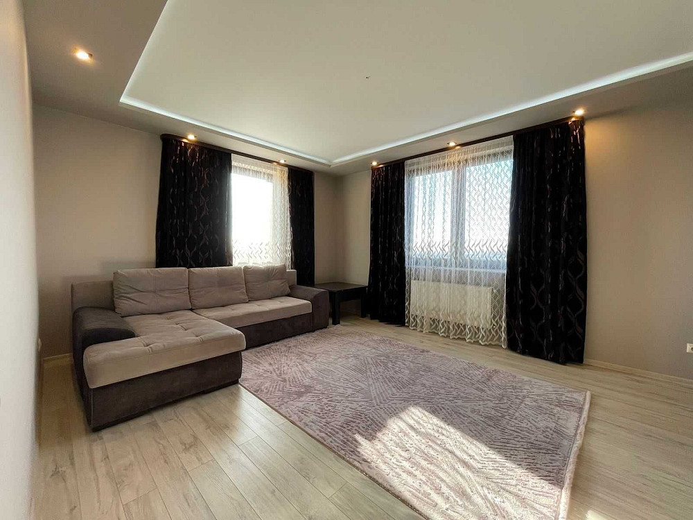 Оренда просторої 2-во кімнатної квартири в новобудові Львов - изображение 1