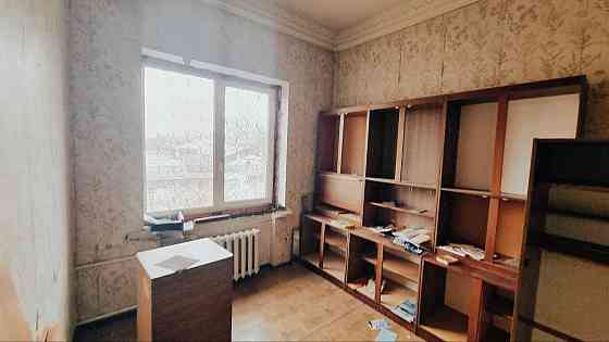 Продам Сталинку 3к на Ришельевской! 78м2, балкон, АГВ,  потолки 3,30 Одесса