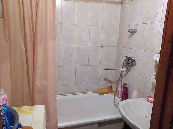 Продається 3-х кв  вул. Лятошинського 22 Голосіївський р-н БЕЗ КОМІСІЇ Киев