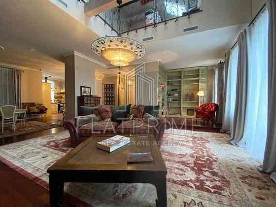 Двухуровневая квартира центре города, квартира 250м2. Киев