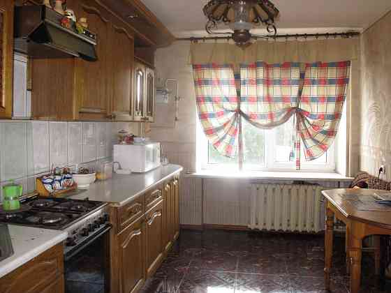 Продам 3-кімн. квартиру на Зигіна біля  ТРЦ "Київ Полтава