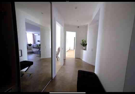 Чотирикімнатна квартира біля Маріінінського парку, 3 окремі спальні Киев