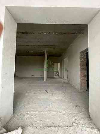 Продаж квартири повного поверху у цегляному малоквартирному будинку Львів