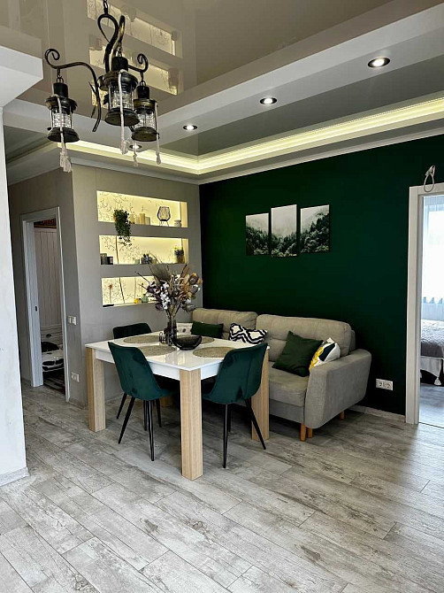 Шикарна двокімнатна в центральному парку, 2к квартира з ремонтом Ірпінь - зображення 1