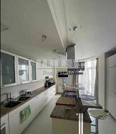 Оренда 5к квартири 290м2, ЖК Тріумф, вул. Звіринецька, 59 Киев