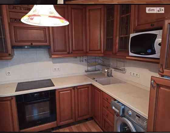 Здається 3-хкімнатна квартира на Виноградарі по проспекту Свободи Киев