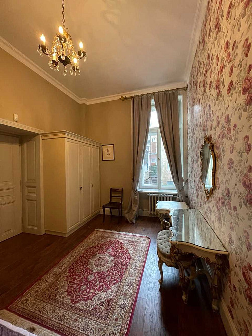 Унікальна квартира в центрі міста 2 спальні та кухня студія. Львів - зображення 8