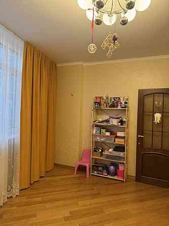 Оренда 3 кімнатноі на 2 поверсі ЖК»Паркові Озера» вул Воскресенська 14 Киев