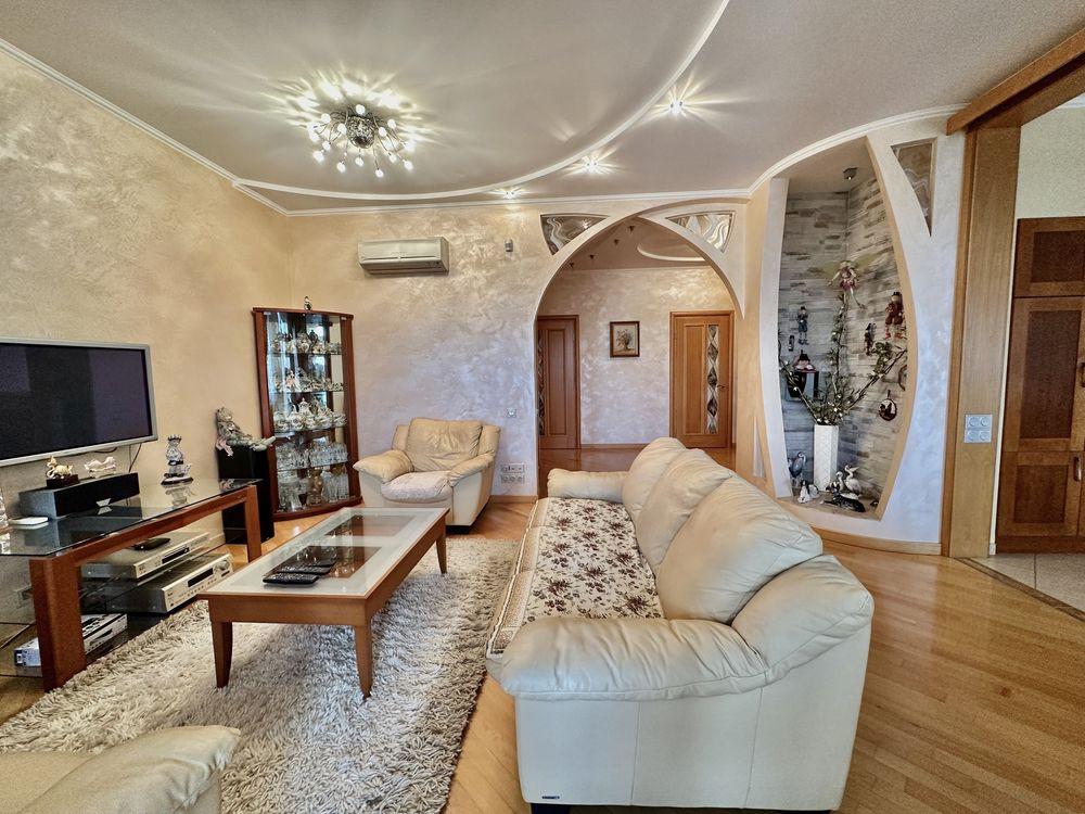 Продаю 4к квартиру в Центре Киева ул Ковпака Київ - зображення 1