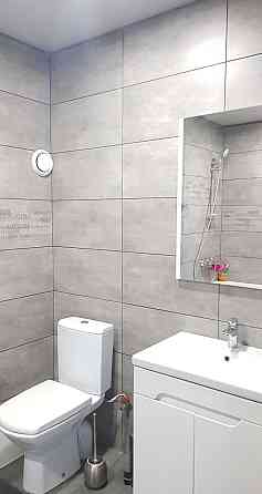 2 х к кв. Левый берег. С ремонтом. Риелторы не звоните. Дніпро