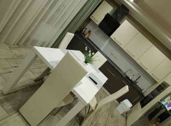 2 х к кв. Левый берег. С ремонтом. Риелторы не звоните. Дніпро