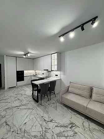 Manhattan City, Цирк, Політехнічна, Центр Киев