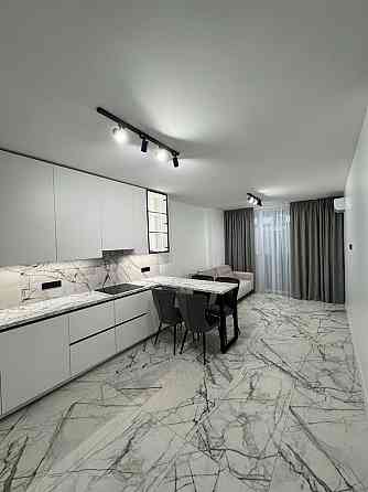 Manhattan City, Цирк, Політехнічна, Центр Киев