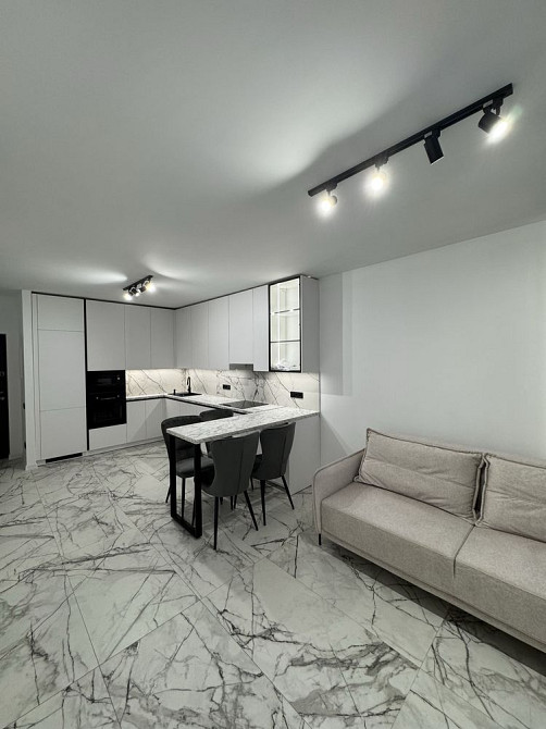 Manhattan City, Цирк, Політехнічна, Центр Киев - изображение 3